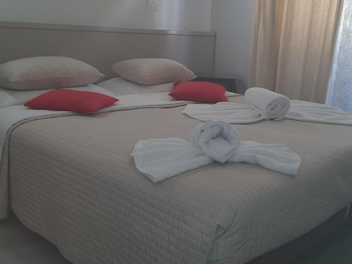 Guest House Fidardo Rome Bagian luar foto